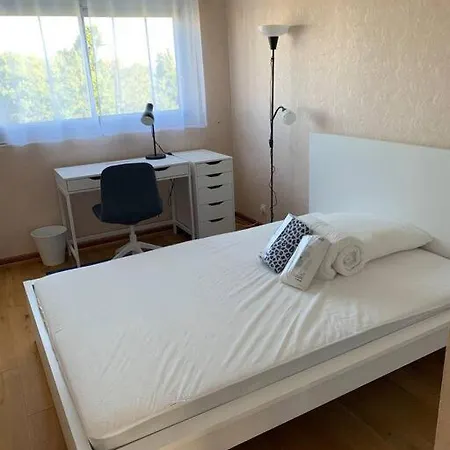 Superbe 4 Chambres, Vue Degagee. Appartamento